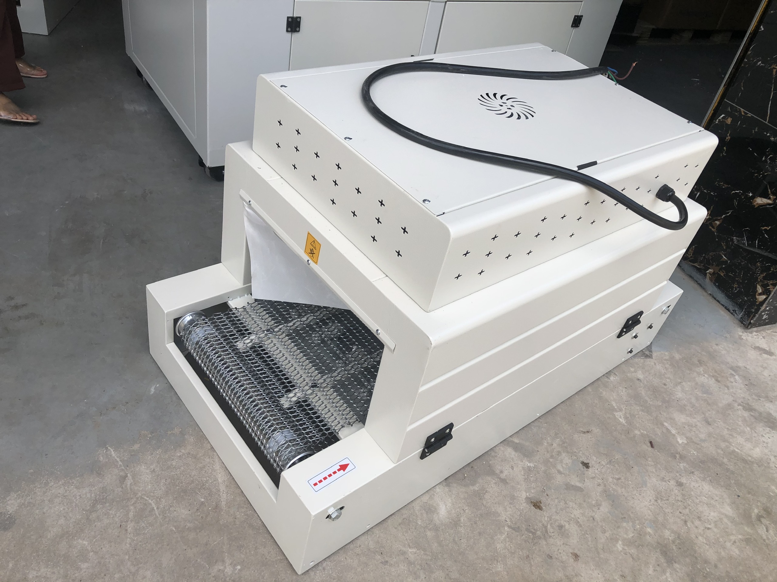Máy rút màng co tự động POF PVC Model BS4020