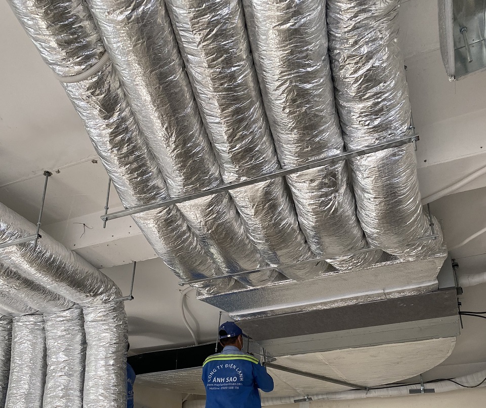 Thi công máy lạnh VRV A Daikin cho biệt thự quận 7