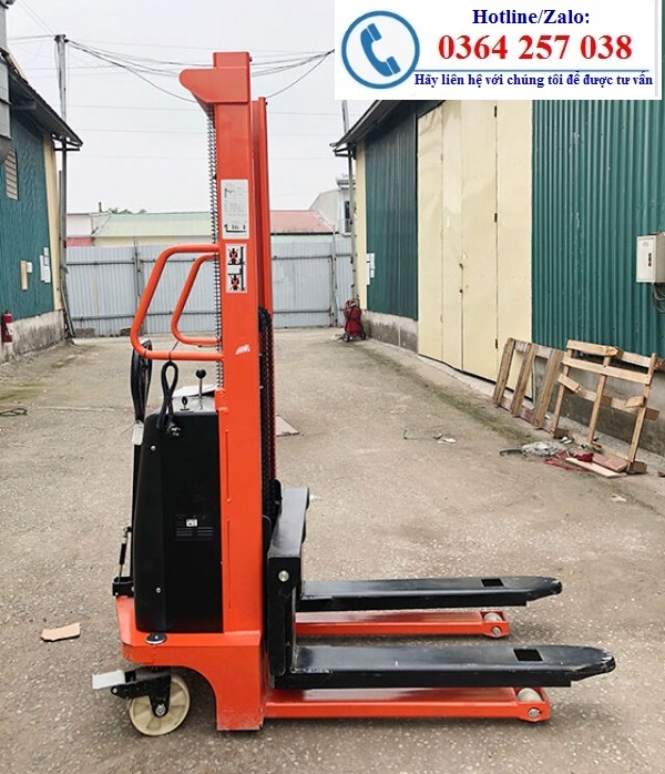 Xe nâng bán tự động , nângh ạ bằng điện, đẩy tay giá giảm sâu
