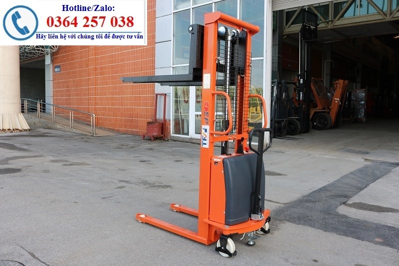 Xe nâng bán tự động , nângh ạ bằng điện, đẩy tay giá giảm sâu