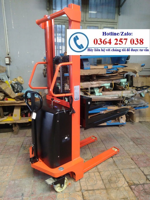 Xe nâng bán tự động , nângh ạ bằng điện, đẩy tay giá giảm sâu