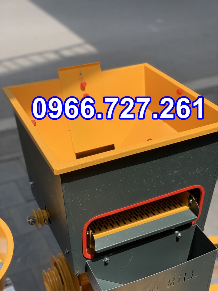 Máy xát gạo đa chức năng có sàng lọc sạn KW258
