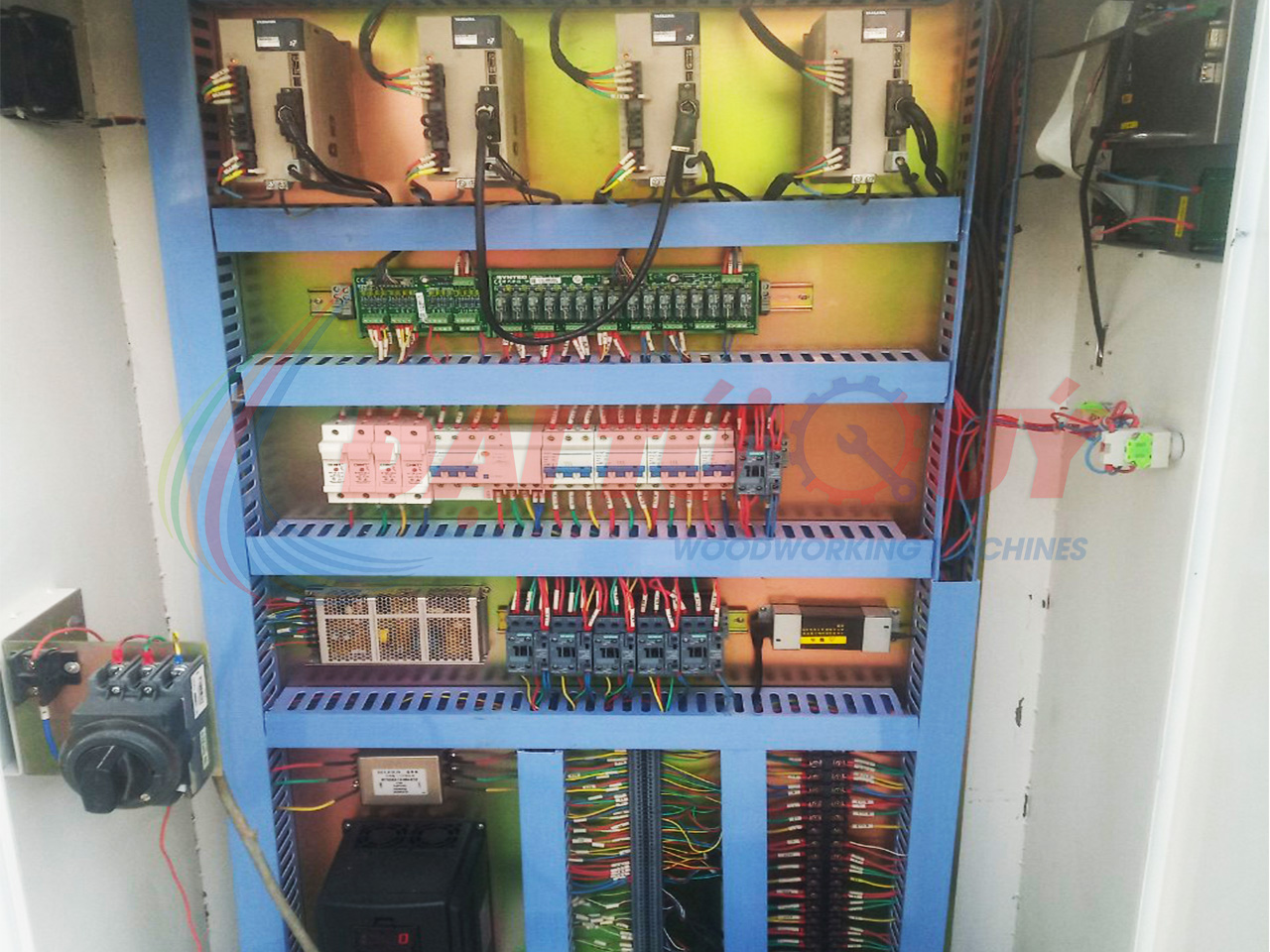 THANH LÝ MÁY CNC 4 ĐẦU S1-IV ĐÃ QUA SỬ DỤNG GIÁ RẺ TẠI QUẬN 9