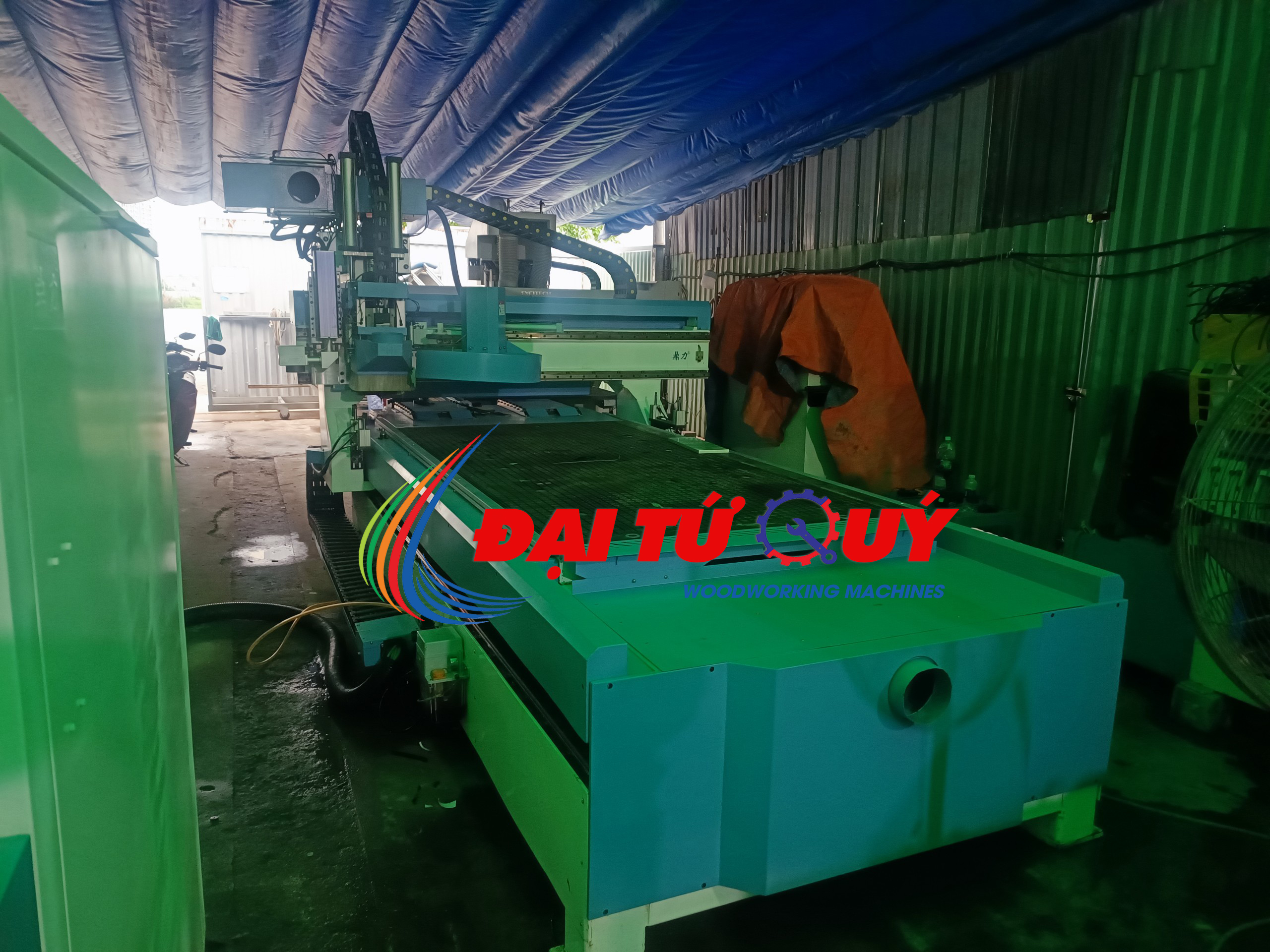 MÁY CNC 1 ĐẦU THAY DAO KẾT HỢP VỚI KHẮC LAZER GIÁ TỐT TẠI QUẬN 10