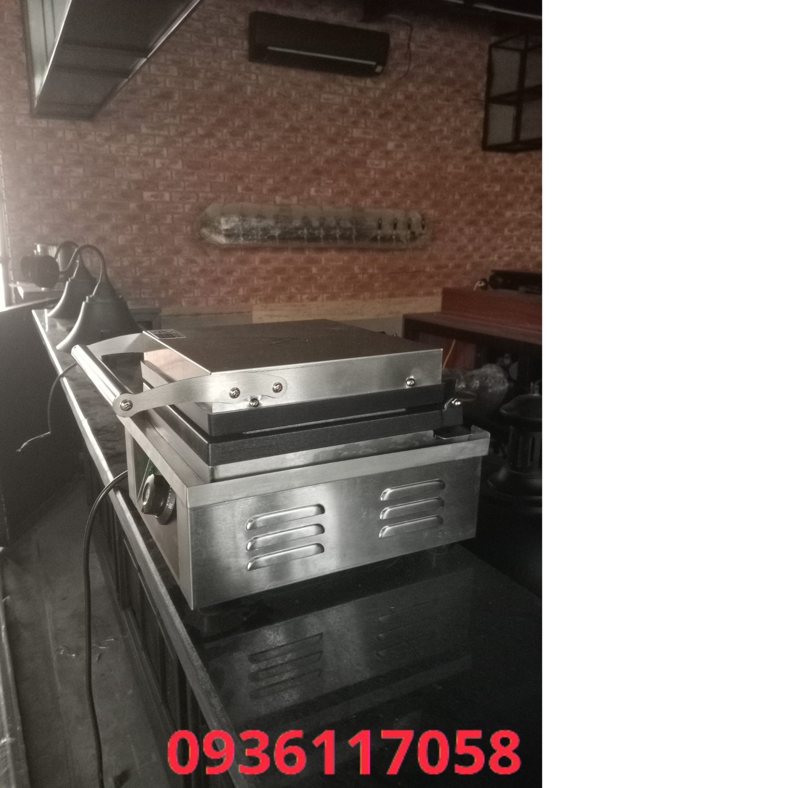 Máy làm bánh waffle vuông chạy điện