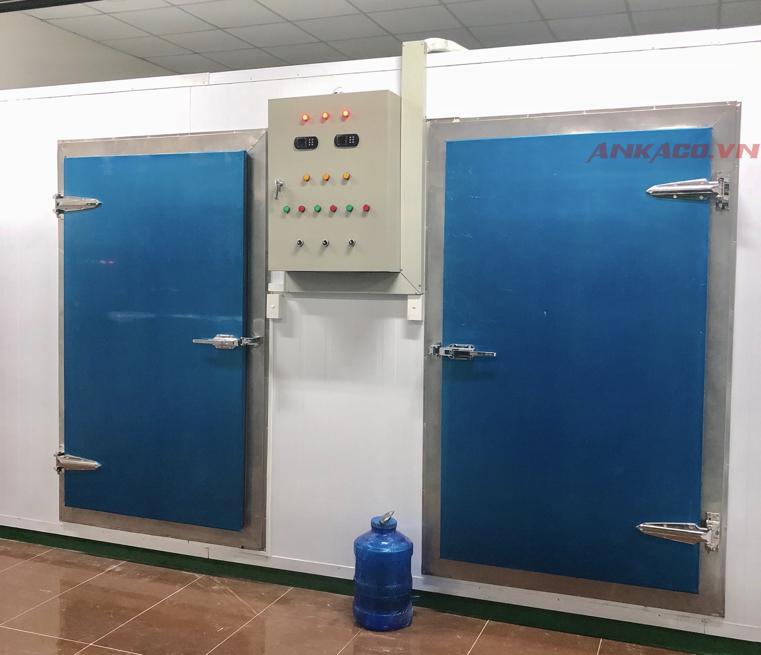 lắp đặt kho lạnh bảo quản thịt bò cung cấp siêu thị nhà hàng