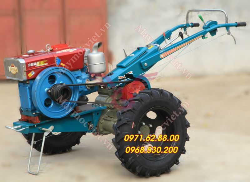 Máy xới đất giá rẻ chạy dầu mát nước bảo hành 12 tháng