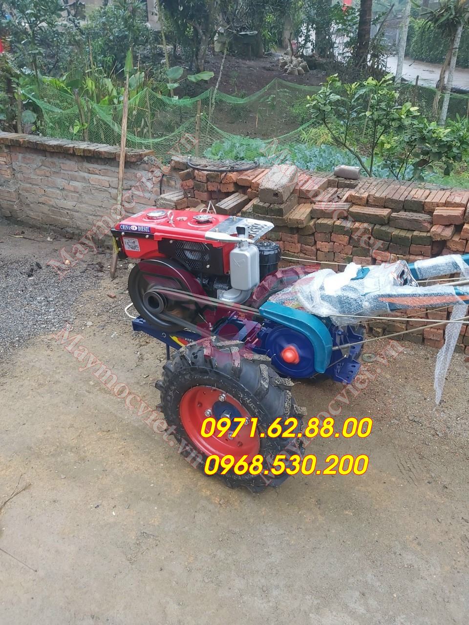 Máy xới đất giá rẻ chạy dầu mát nước bảo hành 12 tháng