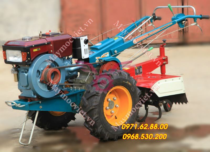 Máy xới đất giá rẻ chạy dầu mát nước bảo hành 12 tháng