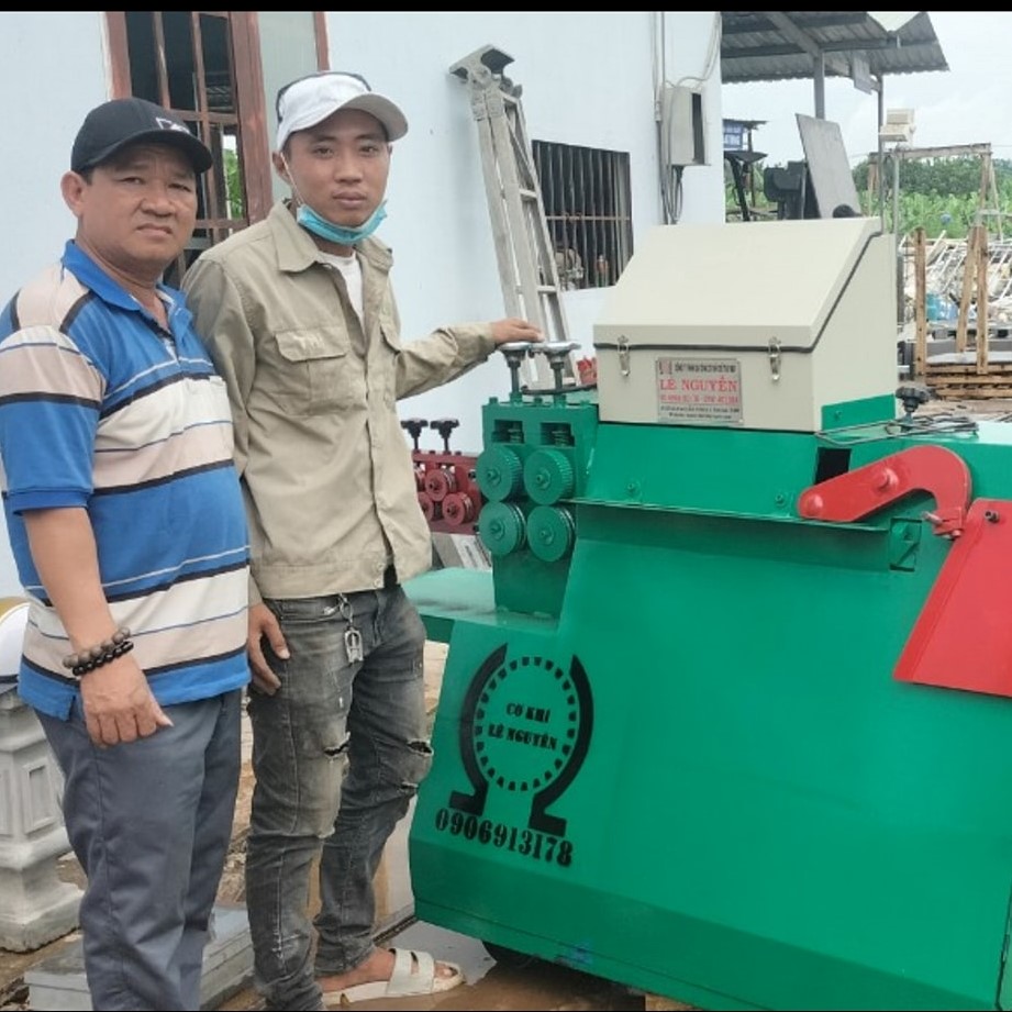 Máy bẻ đai sắt cũ - Công ty Lê Nguyễn