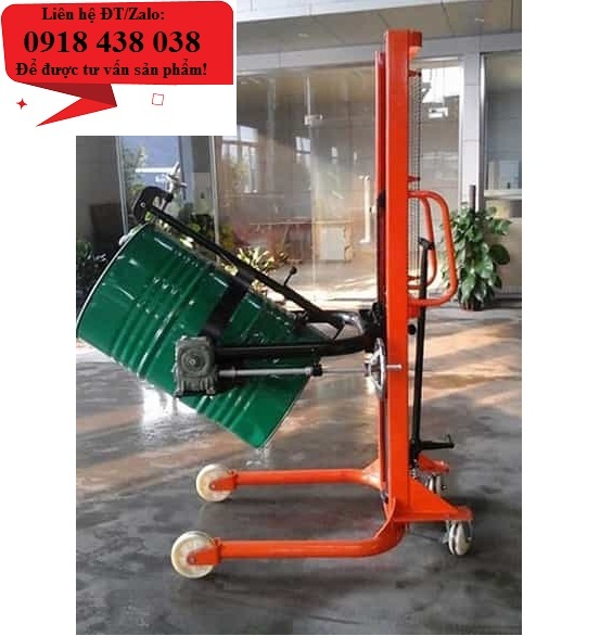 Xe nâng phuy: di chuyển và quay đổ phuy 0918438038