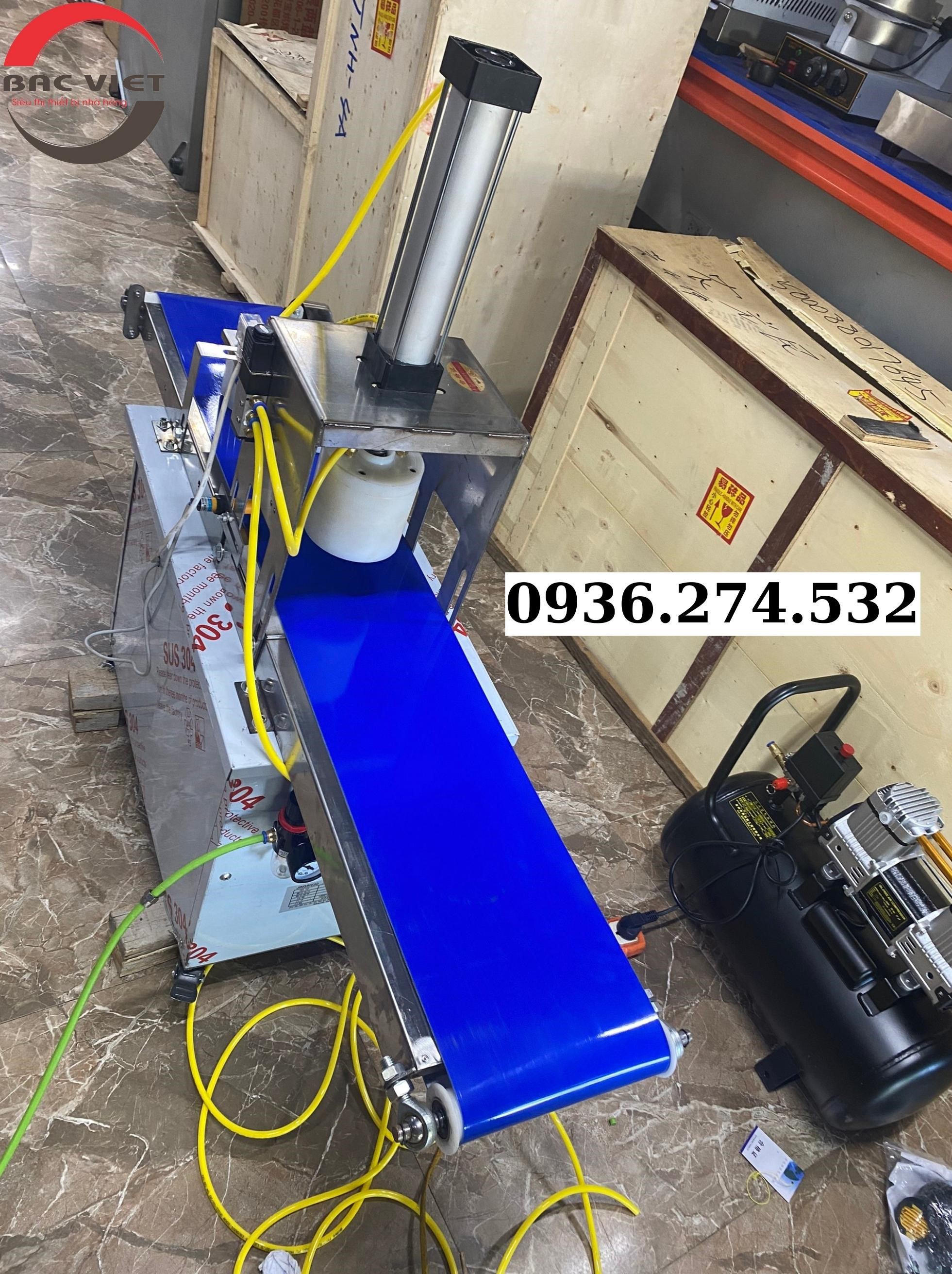 Máy dập khuôn bánh Trung Thu - tạo hình chắc, đẹp và sắc nét