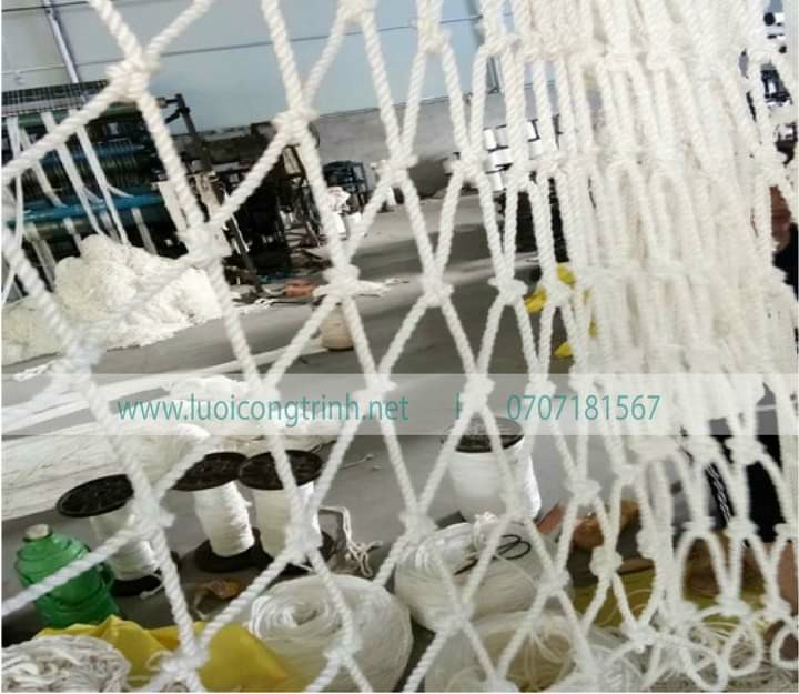 Lưới dù chống rơi - an toàn cho công trình xây dựng