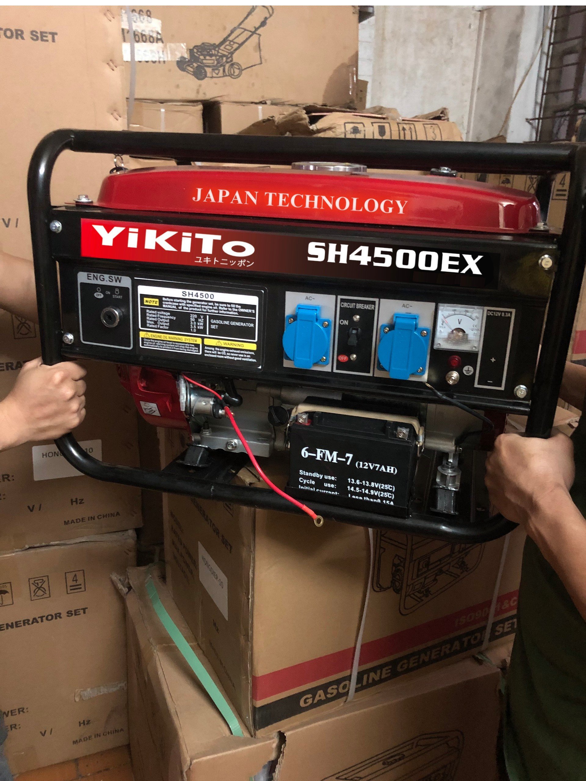 Máy phát điện gia đình 3.5kw Yikito SH4500EX chạy 2 điều hòa.