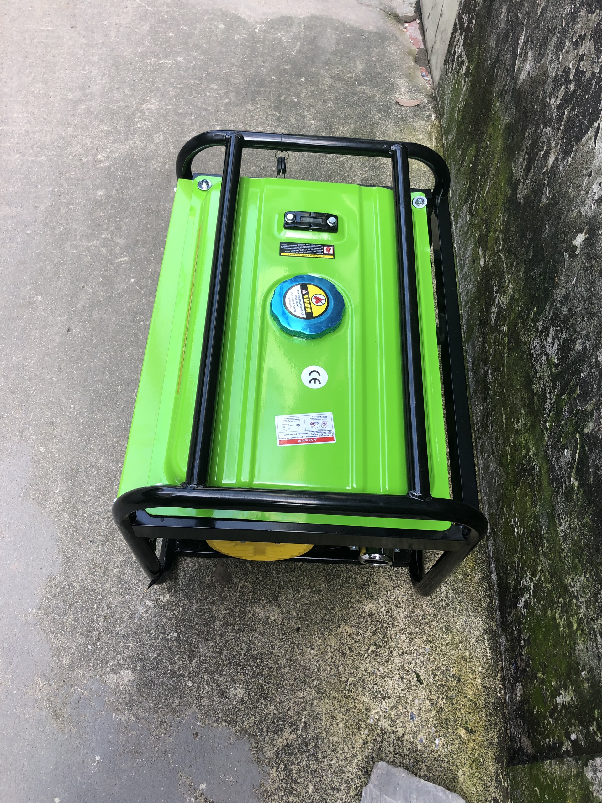 Máy phát điện gia đình 3.5kw Yikito SH4500EX chạy 2 điều hòa.