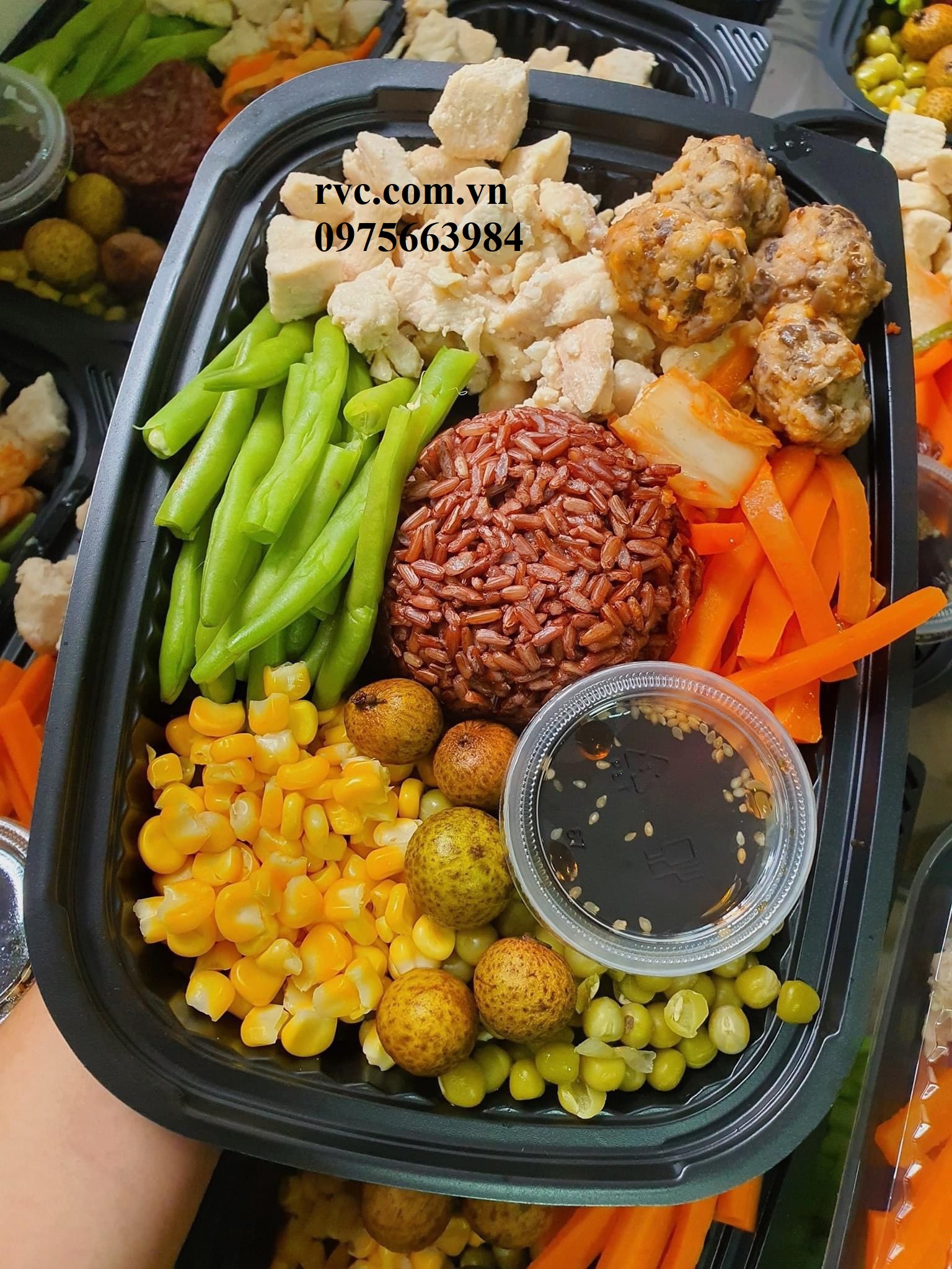 Công ty chuyên phân phối hộp nhựa đựng cơm cho nhà hàng, quán ăn.