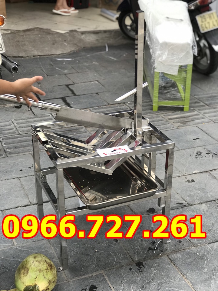 Thiết bị đục lỗ, bổ dừa tươi giá rẻ