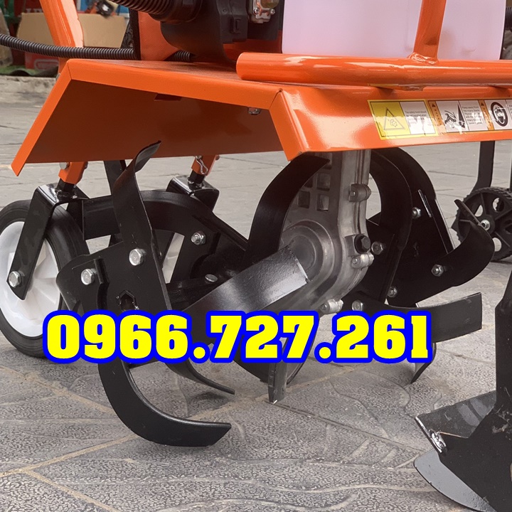 Máy xới đất , vun  gốc ngô, sạc cỏ mini Kawasaki