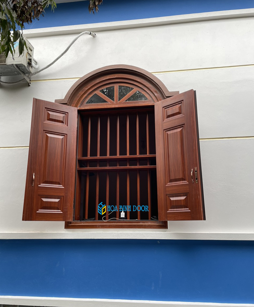 Cửa thép vân gỗ tại Bình Chánh -  Mẫu cửa chính 4 cánh, 2 cánh,.