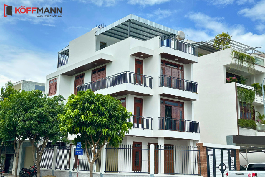 So sánh cửa thép vân gỗ với cửa gỗ tự nhiên và cửa nhôm xingfa