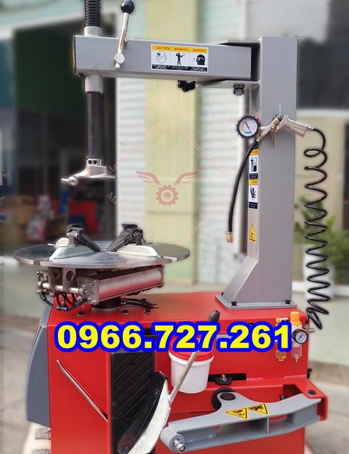 Máy ra vào lốp xe máy , xe tay ga TC820E