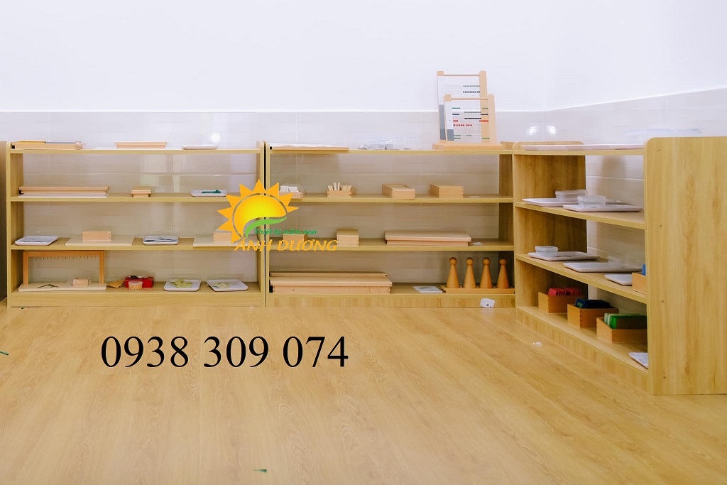 Tủ gỗ mầm non, kệ gỗ mầm non chất liệu cao su