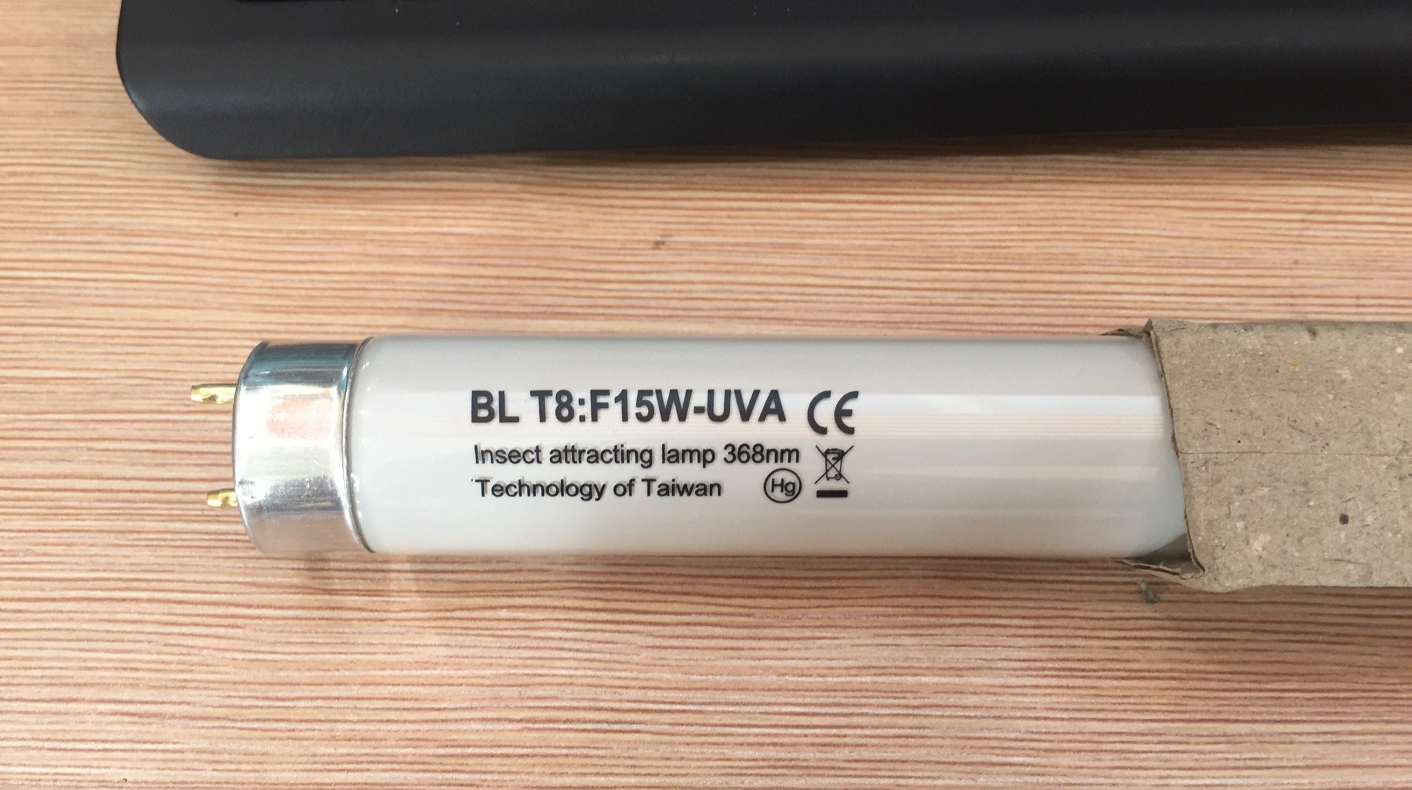 Bóng đèn thu hút côn trùng Taiwan 15W dùng co đèn diệt côn trùng