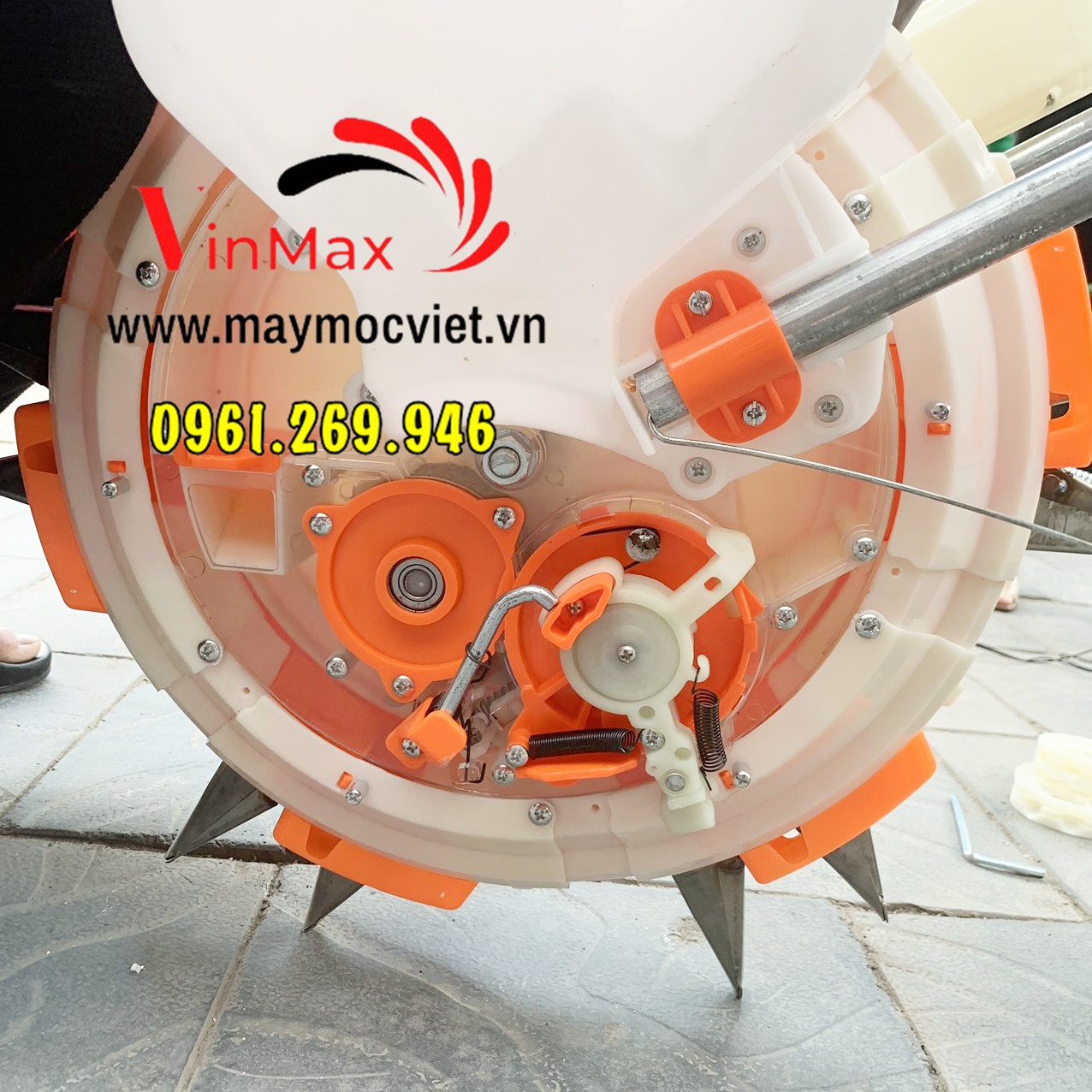 Máy gieo hạt bón phân 2 chức năng Vinmax GH888