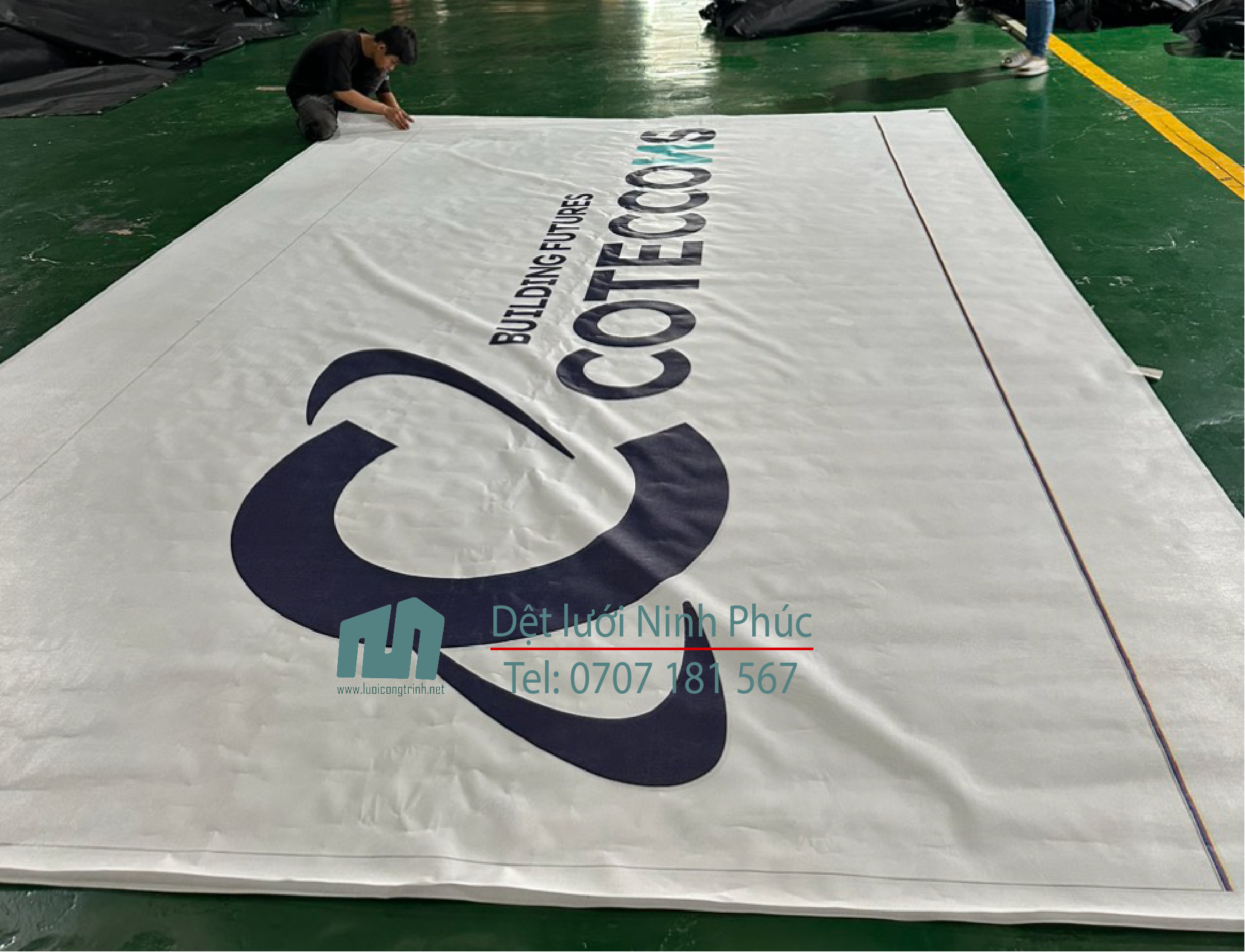 Lưới PVC  In logo hệ gangform cho công trình xây dựng Lưới công trình