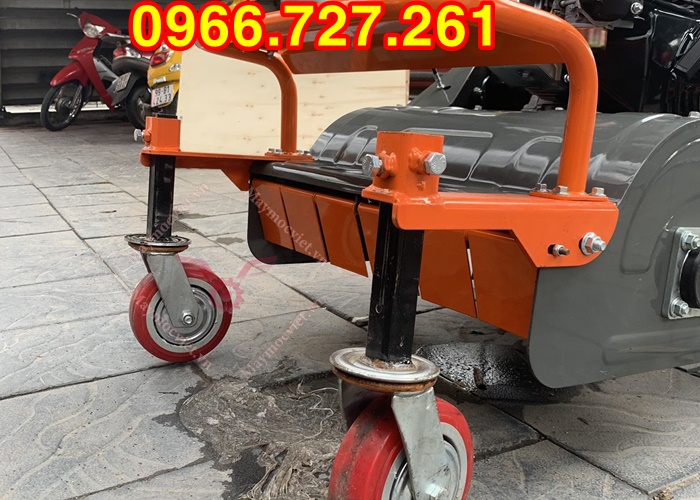 máy cắt cỏ trục băm , cắt cỏ hoang dại, cắt cỏ vườn sầu riêng