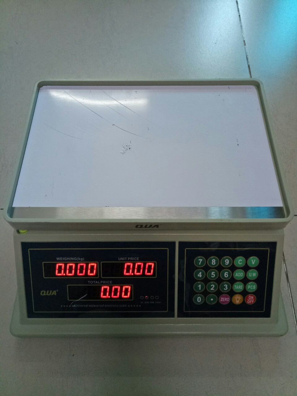 Cân tính giá chống nước Qua 832
