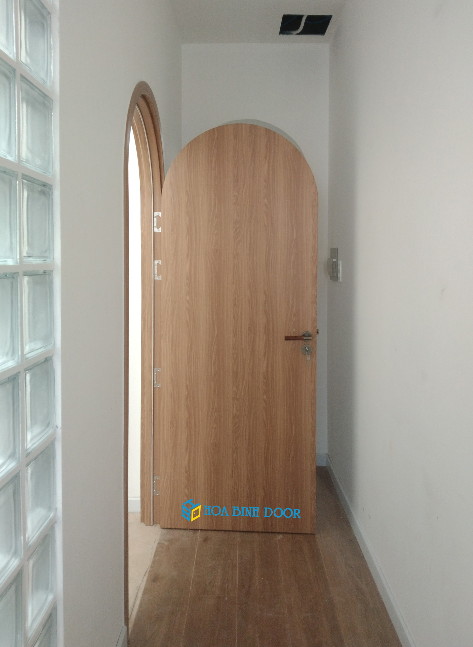 Cửa vòm nhựa composite tại Tân Bình - giá thi công trọn gói