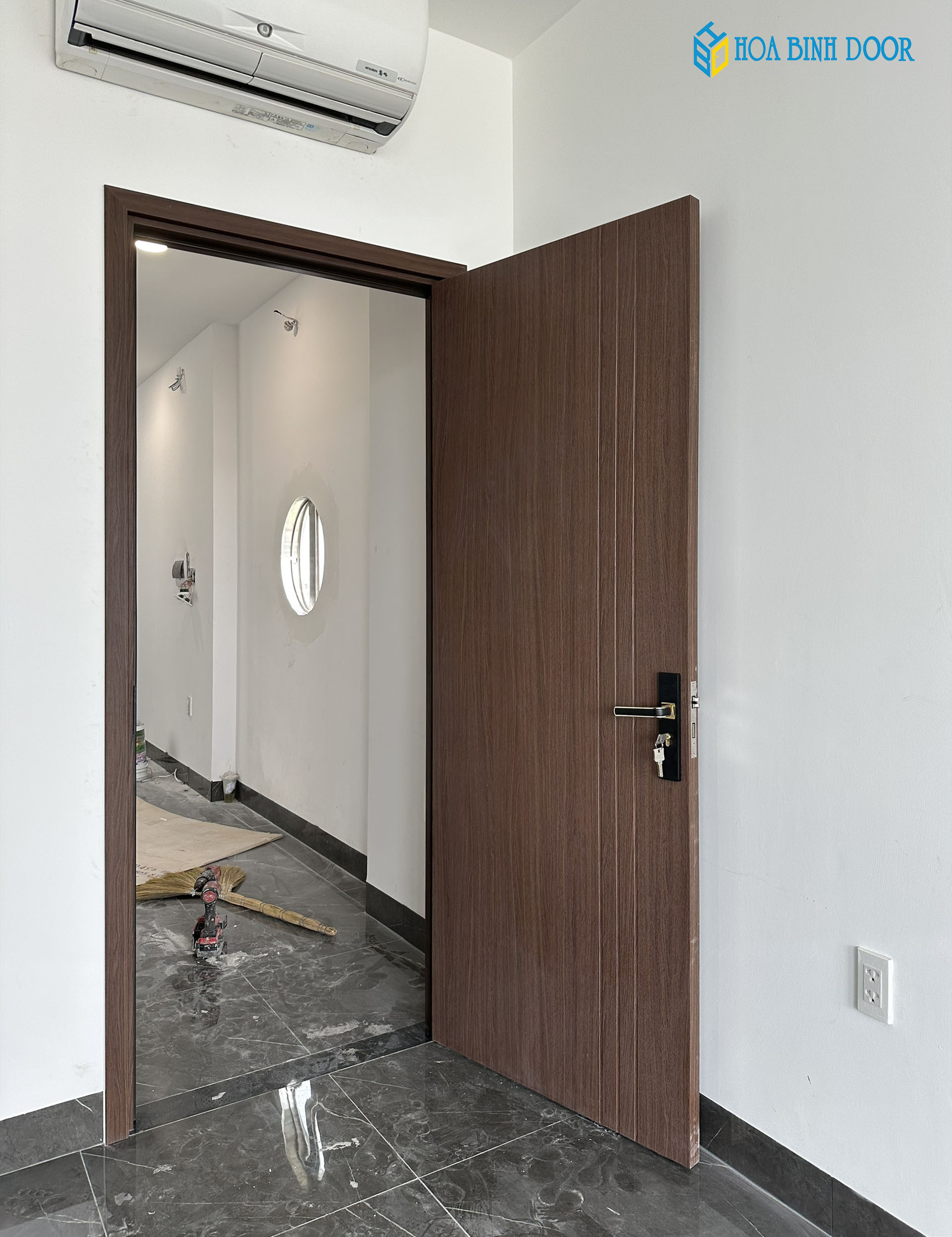 Cửa nhựa giả gỗ composite tại Bình Tân - TP HCM