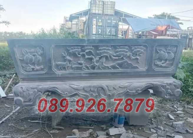Mẫu bàn thờ đá đặt trước chánh điện chùa miếu bán Ninh Thuận
