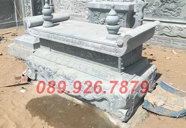 Mẫu bàn thờ đá đặt trước chánh điện chùa miếu bán Ninh Thuận