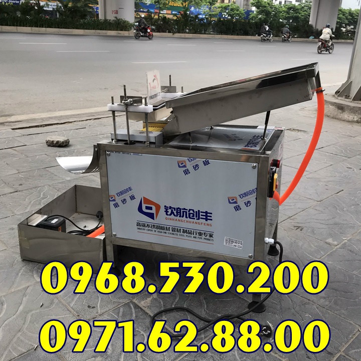 Máy bóc vỏ trứng cút nhanh không bị vỡ trứng
