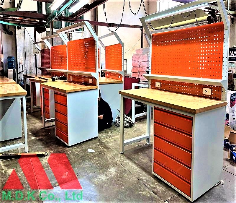 Bàn Thao Tác Cơ Khí Kích Thước Nhỏ Dành Cho Nhà Xưởng