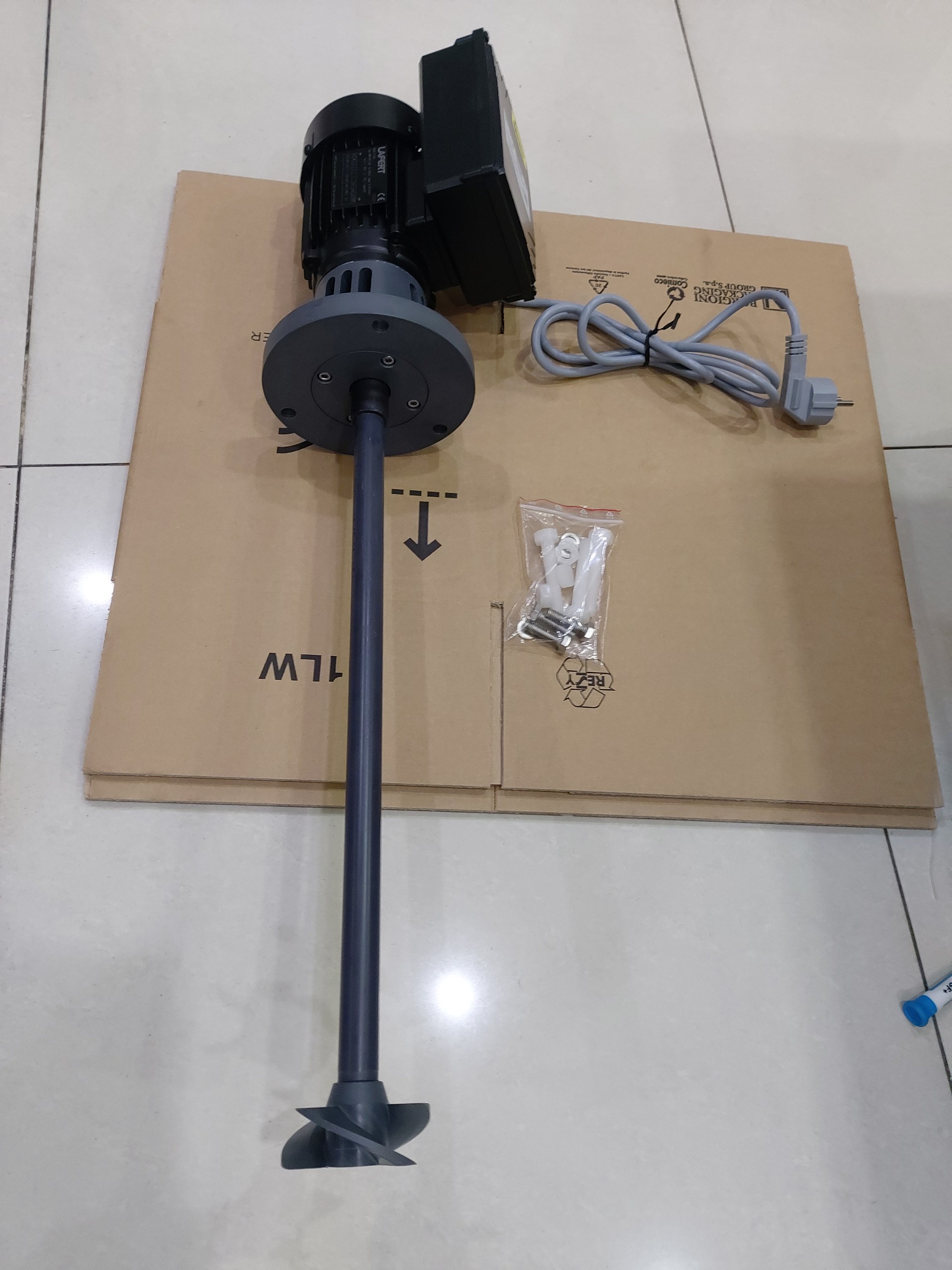 Máy khuấy EMEC động cơ Motor 3 phase hoặc 1 phase VAC 50Hz