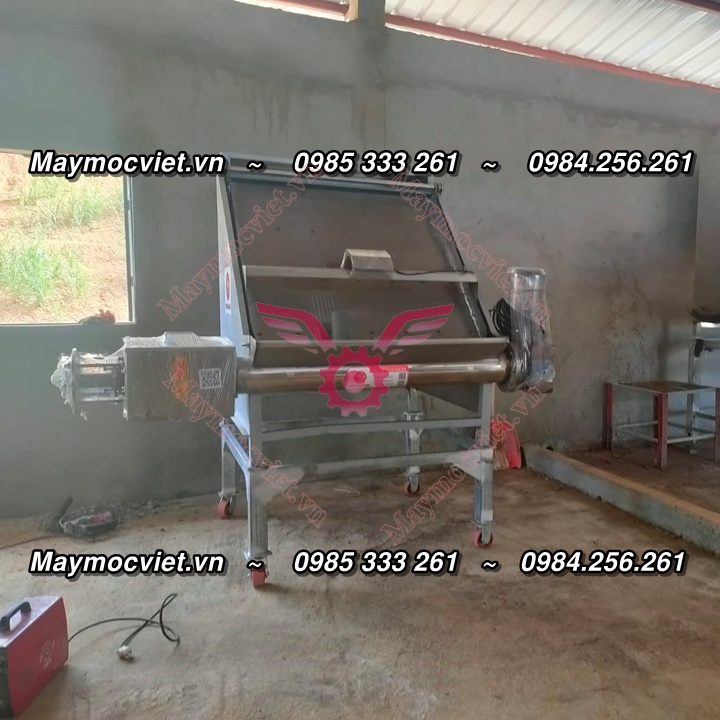 Ứng dụng máy tách phân trong xử lý chất thải chăn nuôi