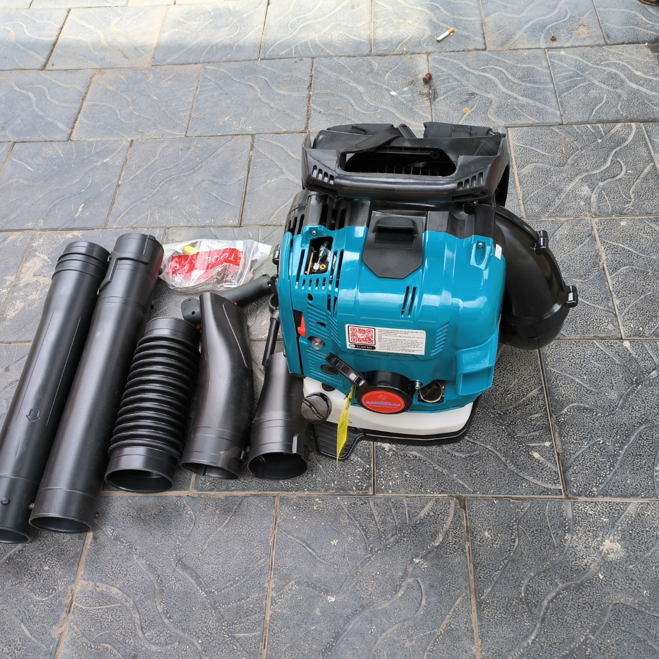 Máy thổi lá , thổi bụi siêu mạnh kawasaki TK85