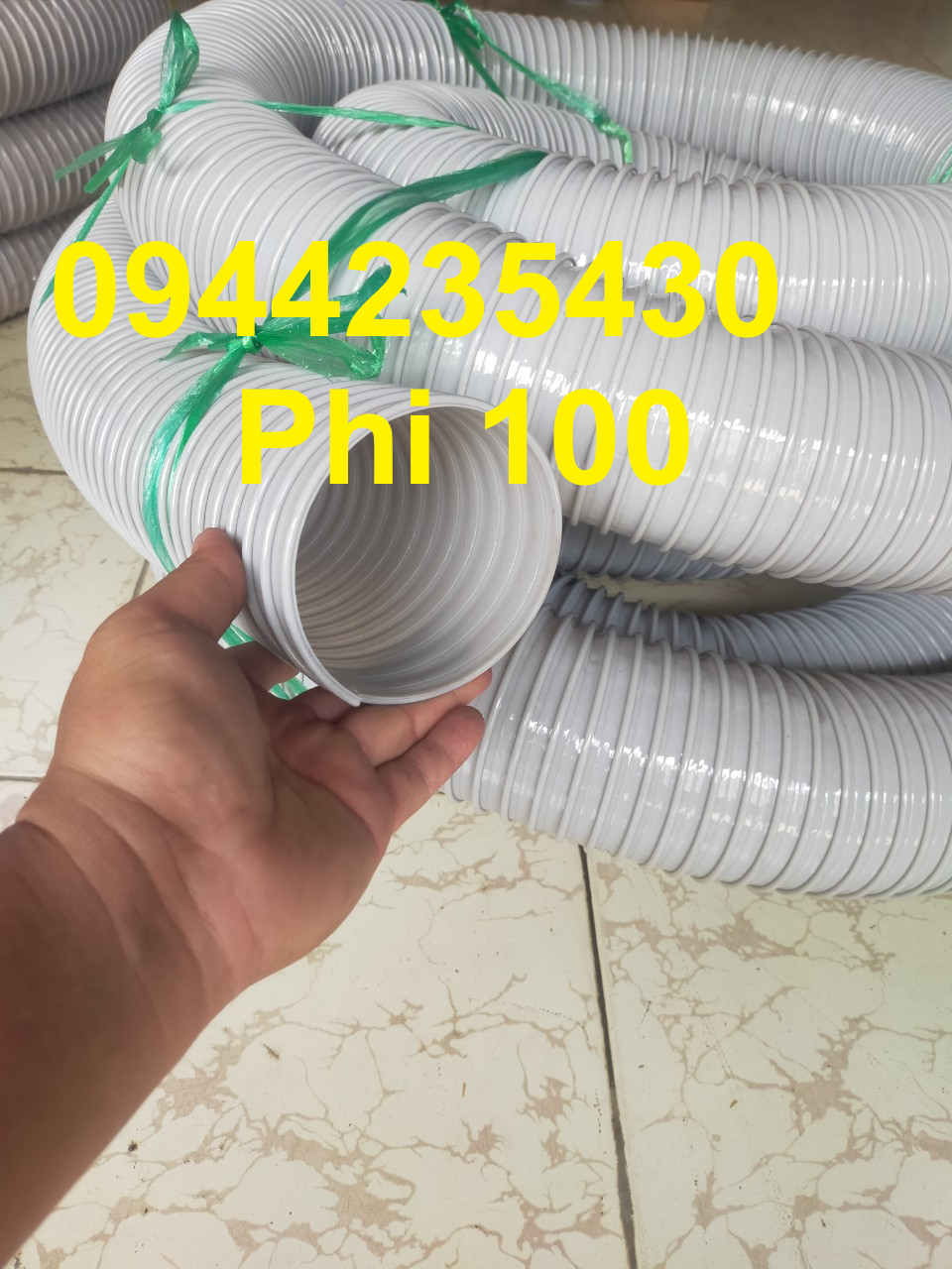 Ống hút bụi gân nhựa phi 100 luôn có sẵn ở kho