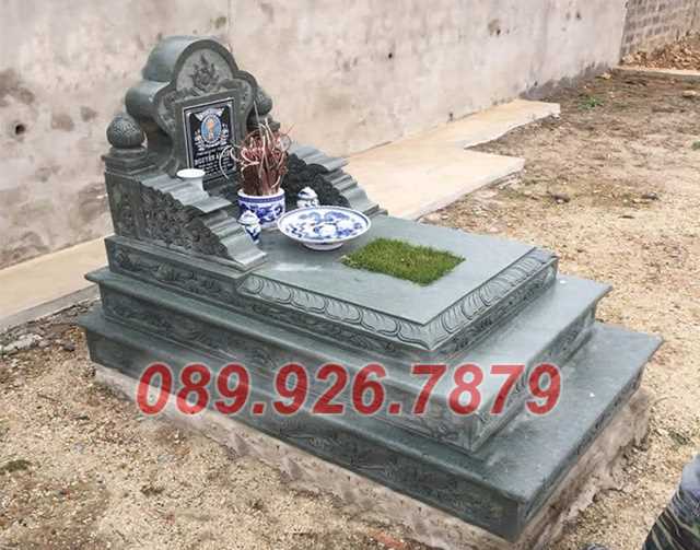 Mộ địa táng - An Giang bán sẵn mẫu mộ bằng đá nguyên khối xanh rêu