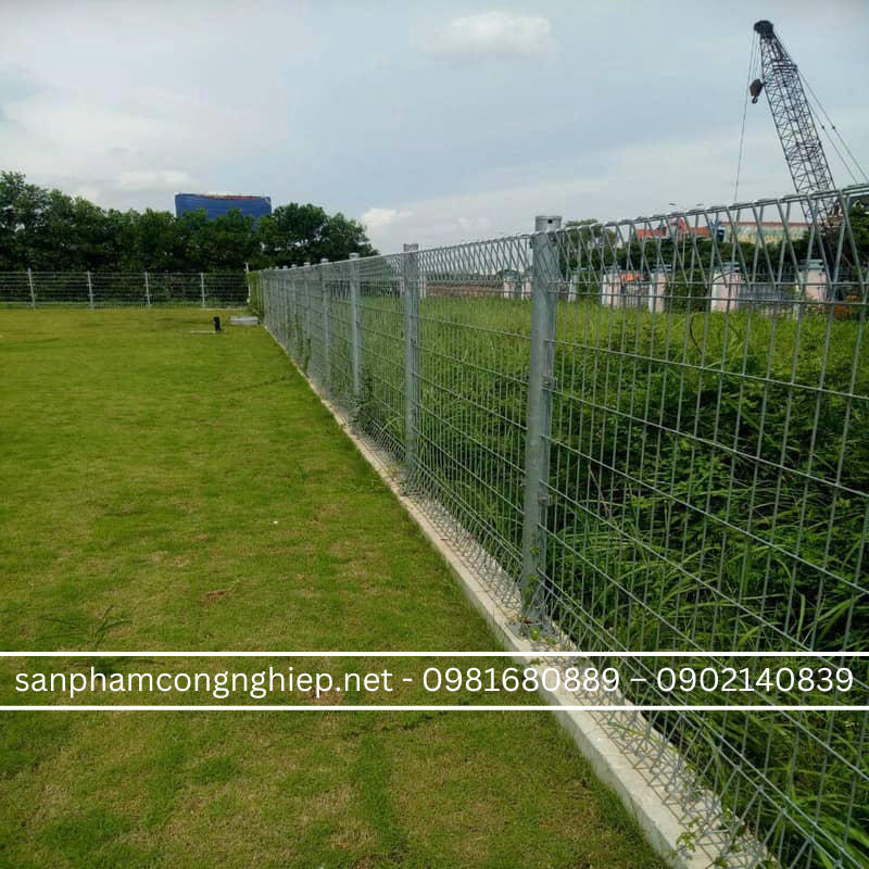 Hàng rào sắt ô 60x200mm giá tốt hơn thị trường