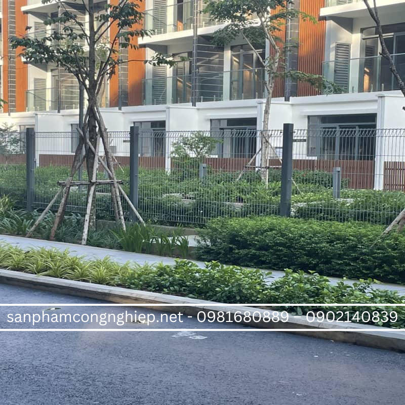 Hàng rào lưới sắt ô 75x150mm - Sản xuất theo yêu cầu
