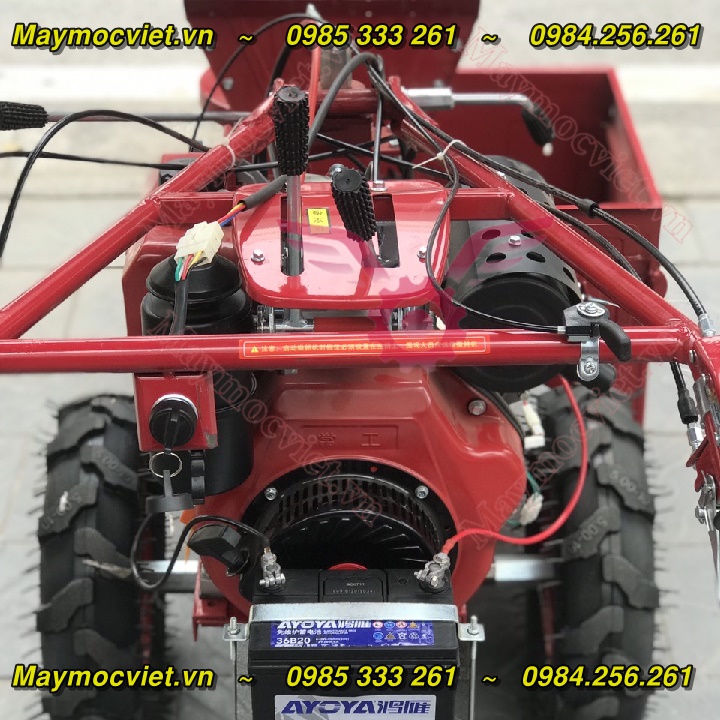 Máy thu hoạch ngô hiện đại chạy dầu động cơ KAWASAKI 12HP