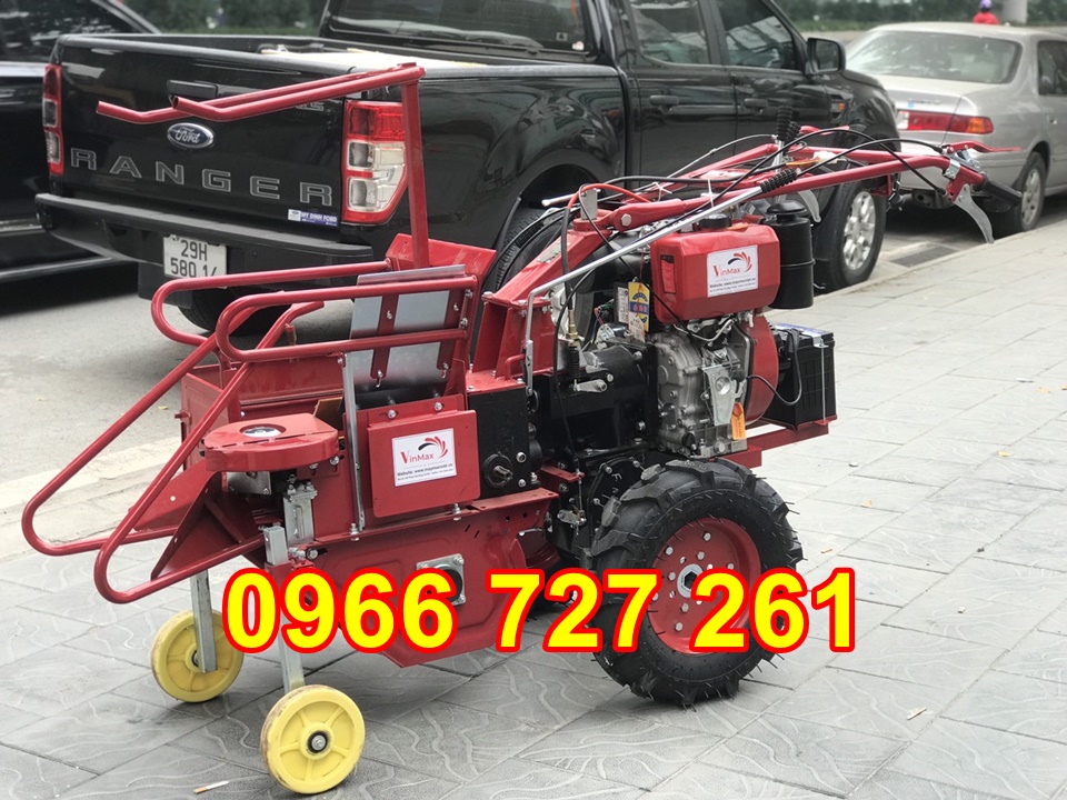 Máy thu hoạch ngô , thu hoạc bắp chạy dầu đề nổ