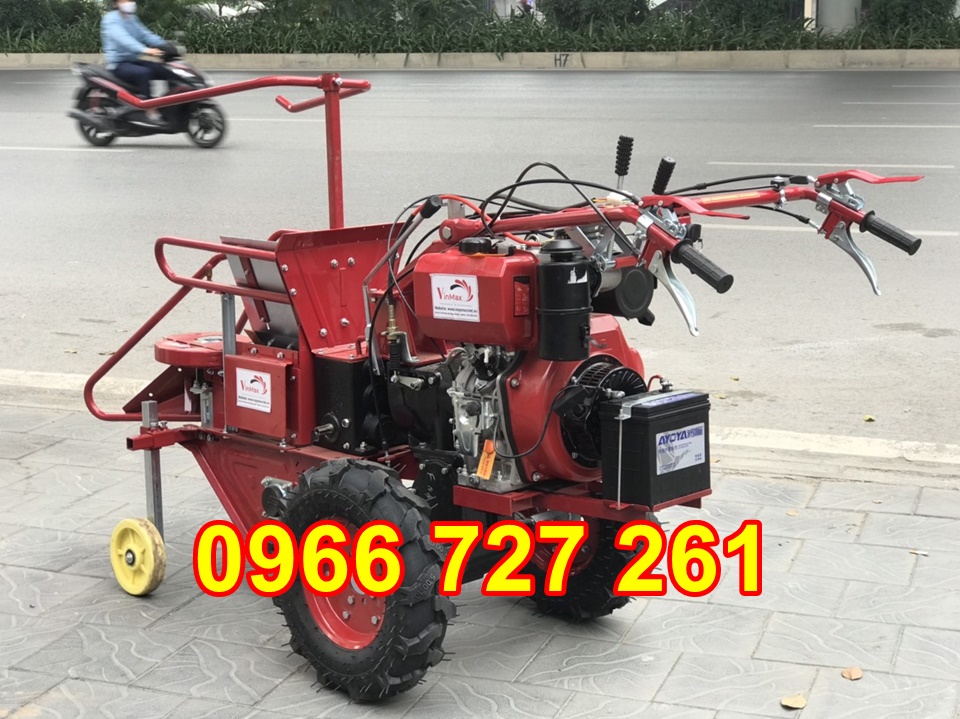 Máy cát cỏ mâm xoay đẩy tay tự hành Kawasaki BM91 tại Ba Vì