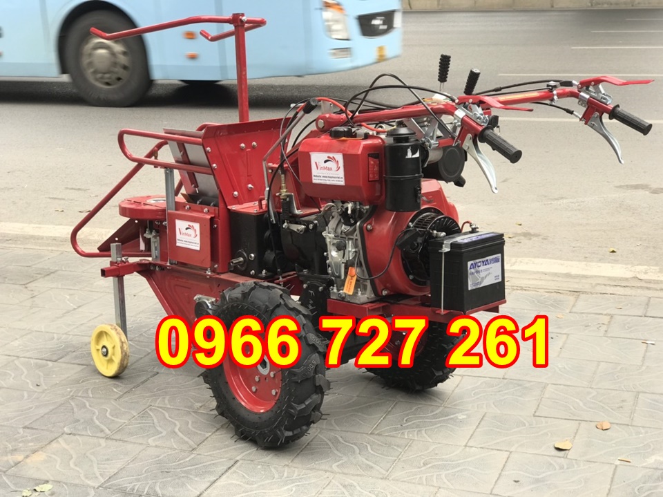 Máy thu hoạch ngô , thu hoạc bắp chạy dầu đề nổ