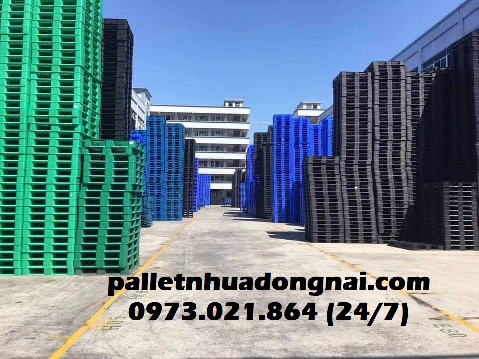 Pallet nhựa giá rẻ cạnh tranh, liên hệ 0973021864