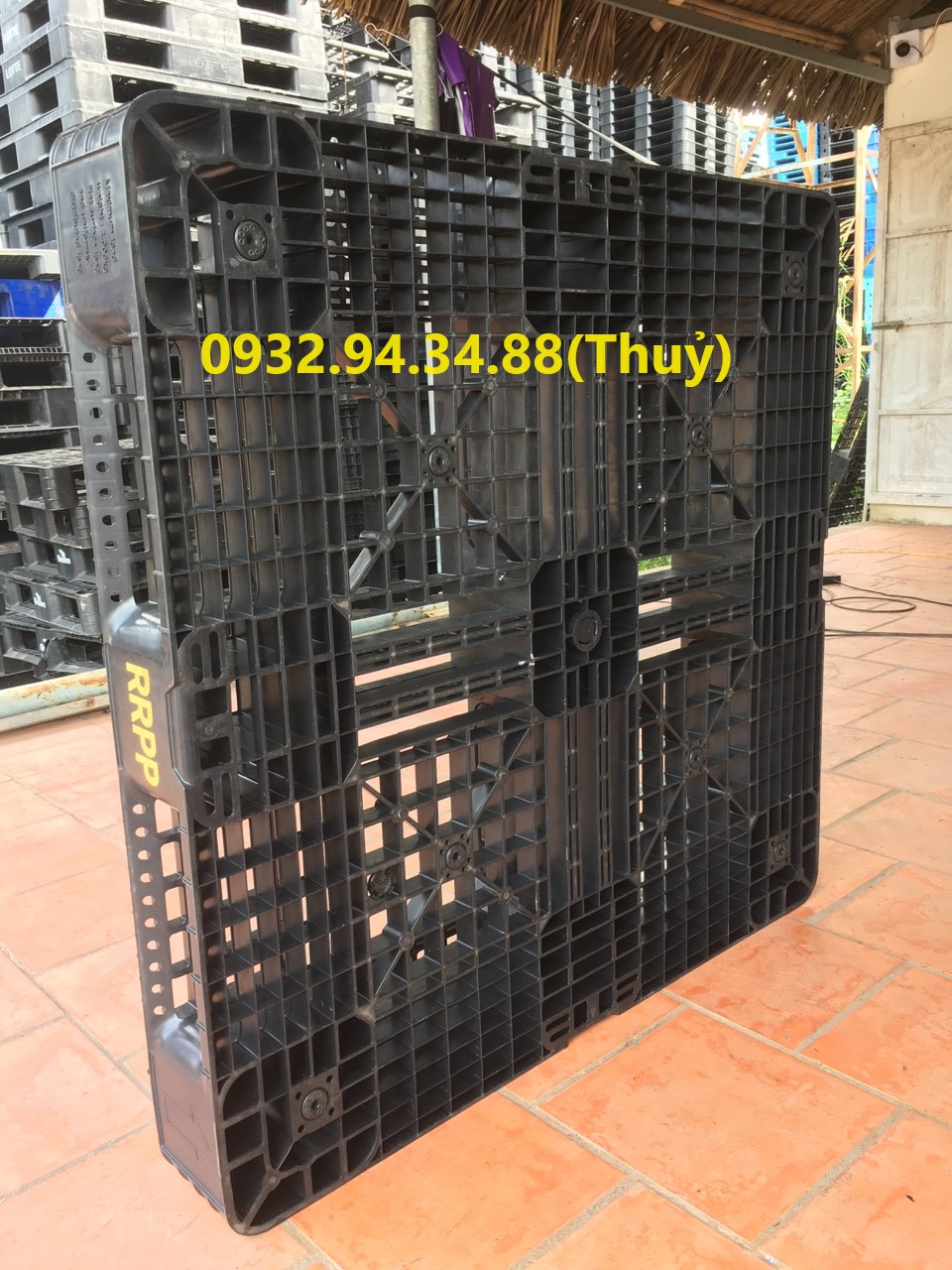 pallet nhựa là gì? ưu điểm của pallet nhựa là gì